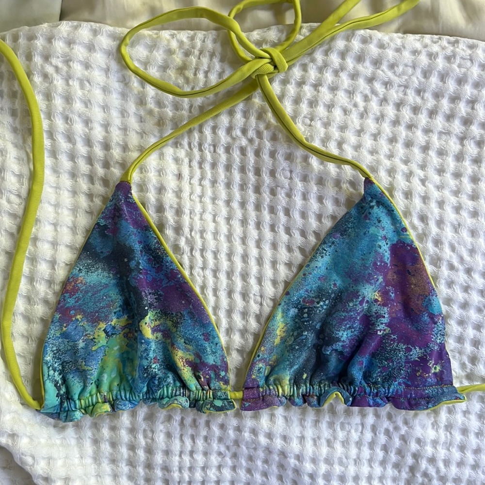Reversible swim top